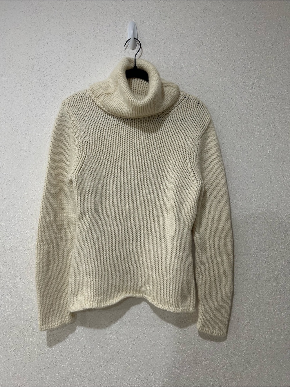 Ann Taylor 100% Cashmere Sweater